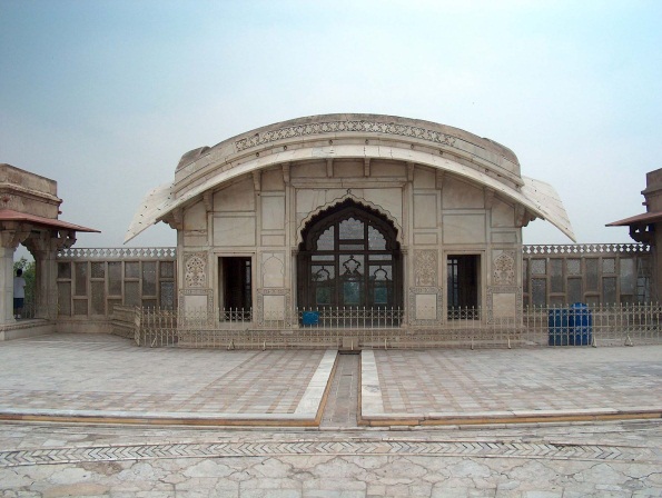 Naulakha Pavillon